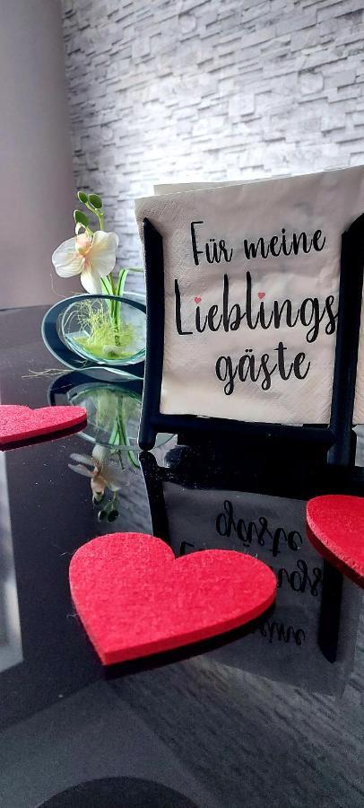Ferienwohnung "Blick Mylau" - Naehe Freizeitpark Plohn & Weltgroesster Ziegelsteinbruecke ライヒェンバッハ・イム・フォークトラント エクステリア 写真